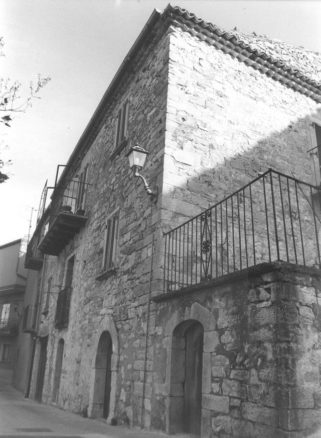 Casa Lalli (casa, bifamiliare) - Montemitro (CB) 