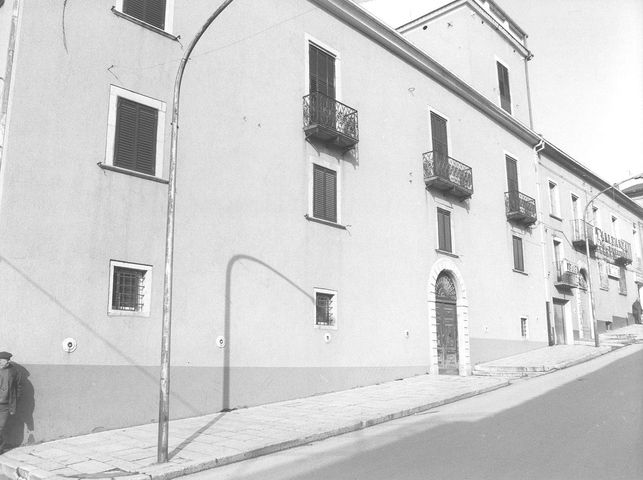 Palazzo Berchicci-Giuliani (palazzo, plurifamiliare) - Palata (CB) 