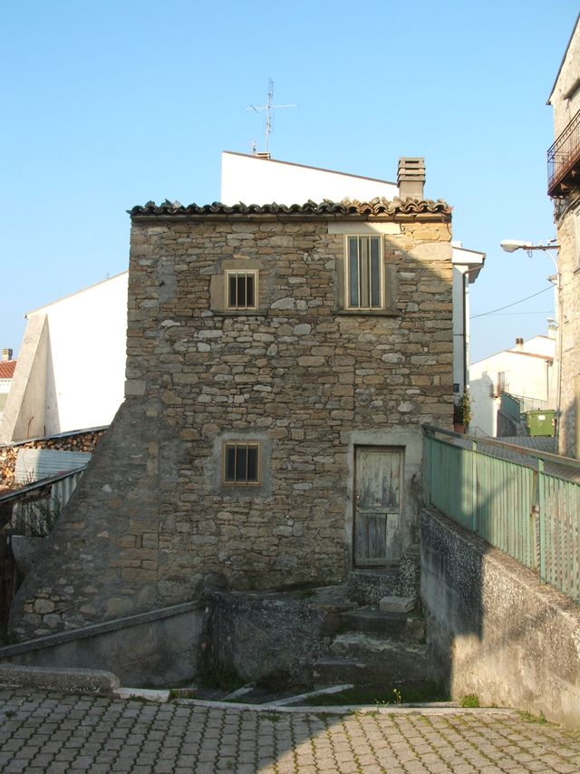 Casa Martella (casa, isolata) - Castel del Giudice (IS) 