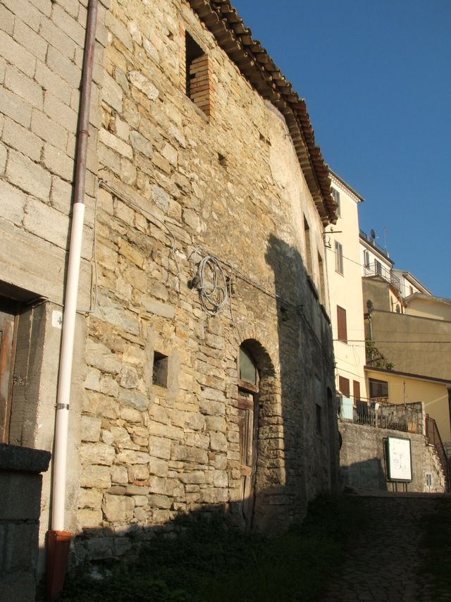 Casa Caruso-Mosesso (casa, a schiera) - Castel del Giudice (IS) 
