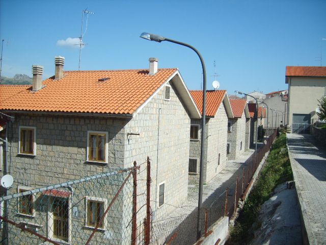 Quartiere di edilizia economica e popolare (casa, a schiera) - Sant'Angelo del Pesco (IS) 