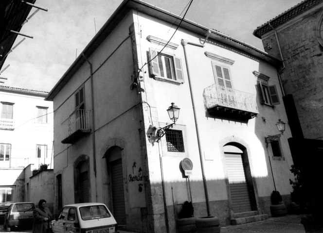 palazzo Semprebuono (palazzo, gentilizio) - Isernia (IS) 