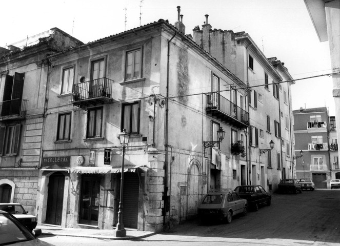 casa, a blocco - Isernia (IS) 