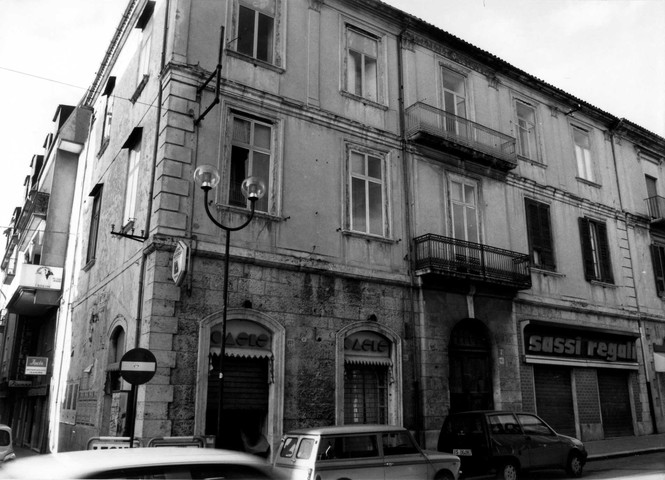 palazzo Giannini (palazzo, plurifamiliare) - Isernia (IS) 