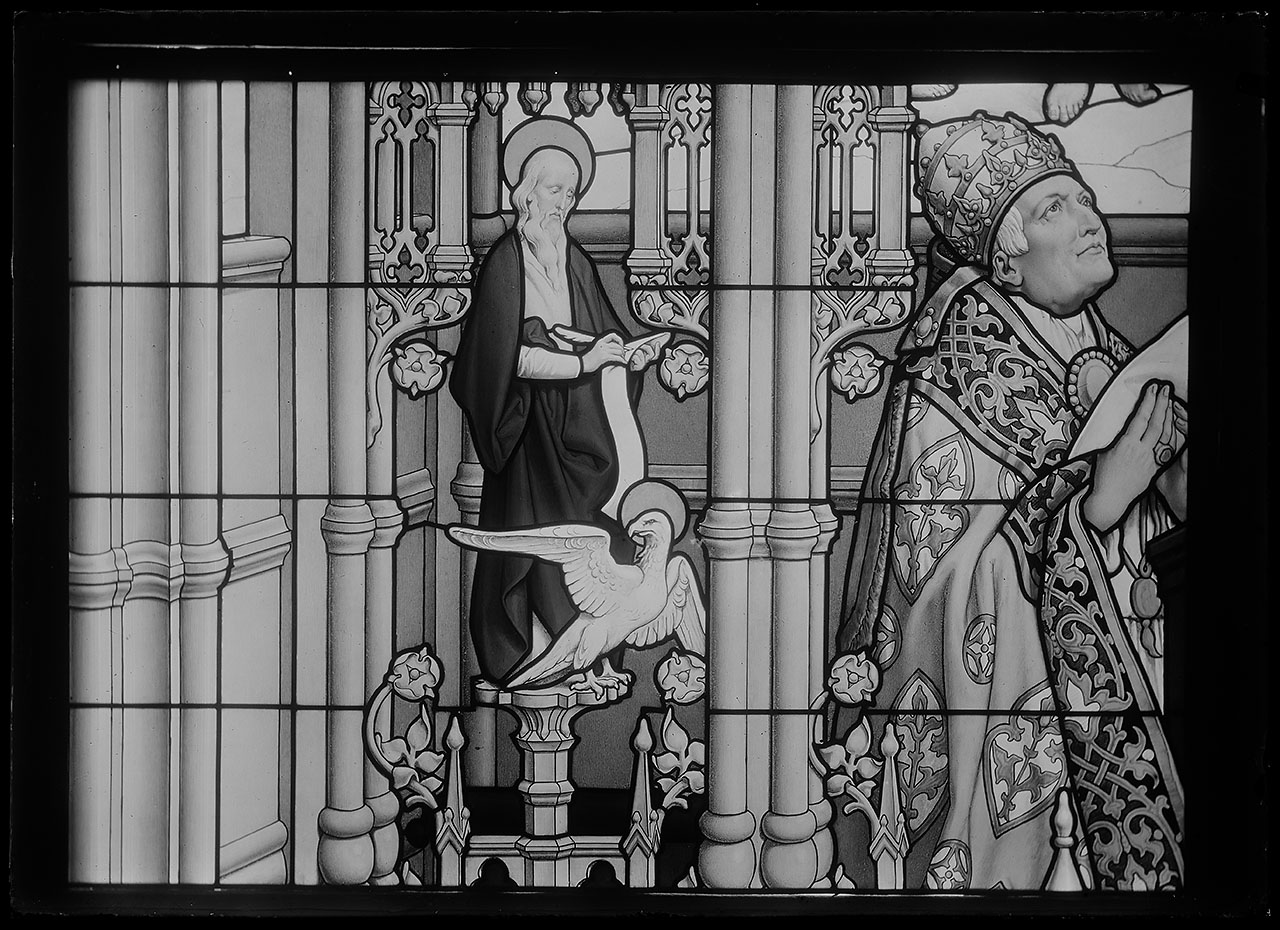 L0198 (negativo) di studio di vetrate artistiche Moretti-Caselli (fine/ inizio XX/ XXI)