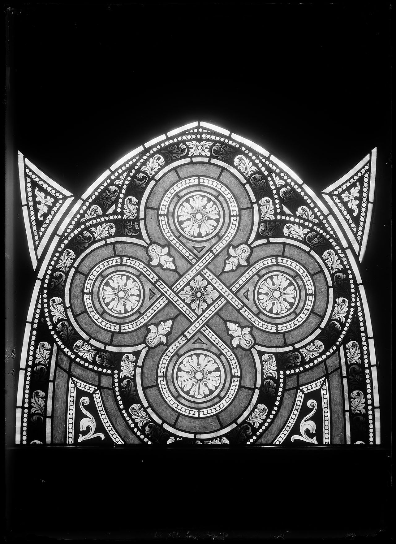 L0446 (negativo) di studio di vetrate artistiche Moretti-Caselli (fine/ inizio XX/ XXI)