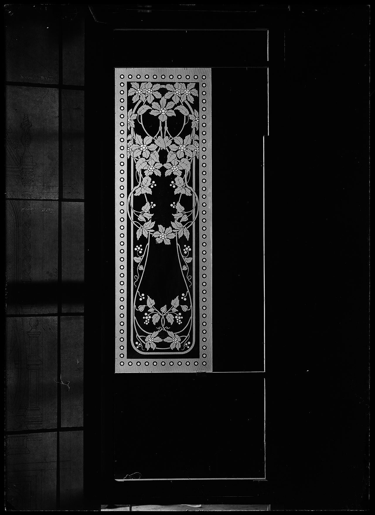 L0692 (negativo) di studio di vetrate artistiche Moretti-Caselli (fine/ inizio XX/ XXI)