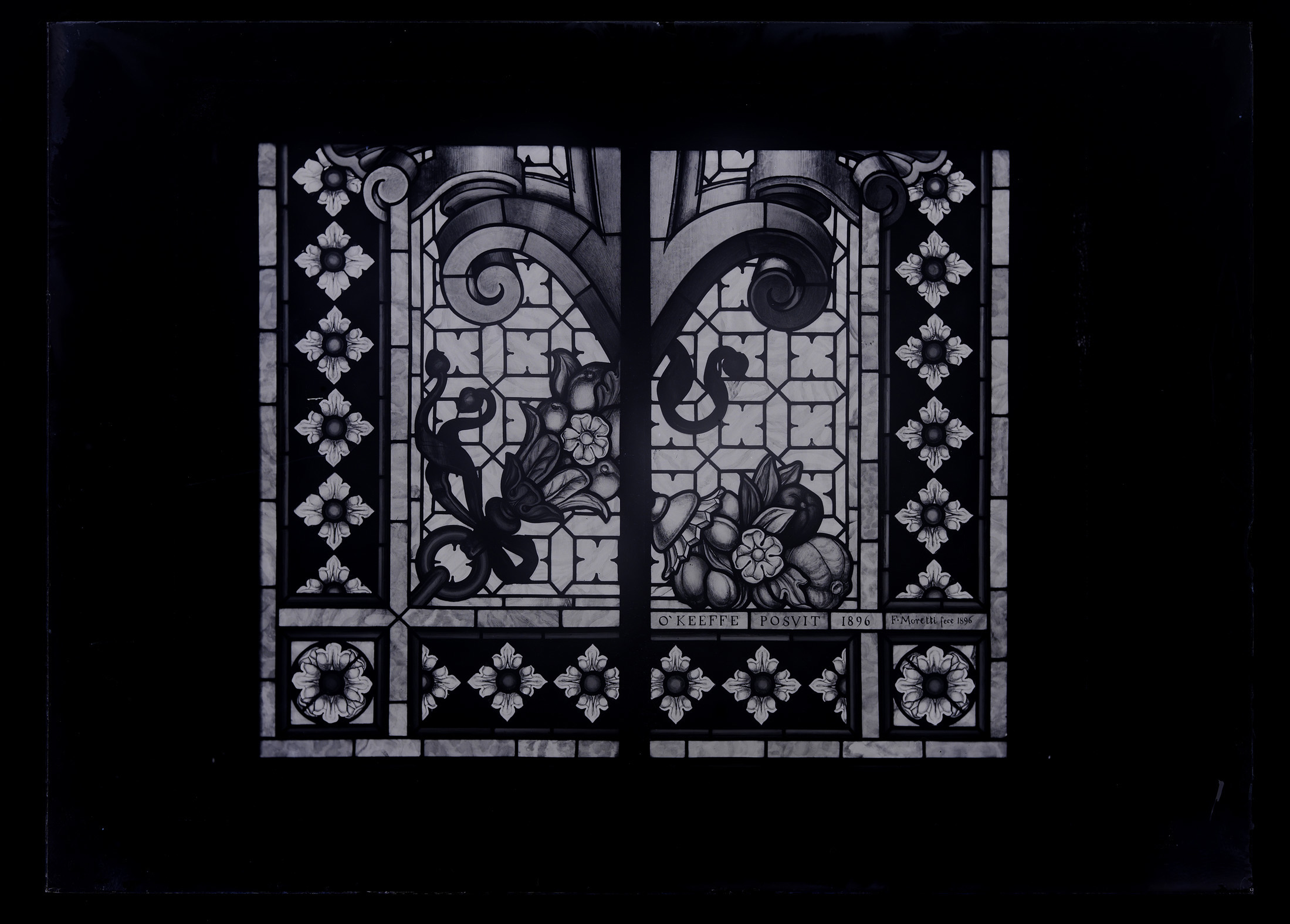 L0075 (negativo) di studio di vetrate artistiche Moretti-Caselli (fine/ inizio XX/ XXI)