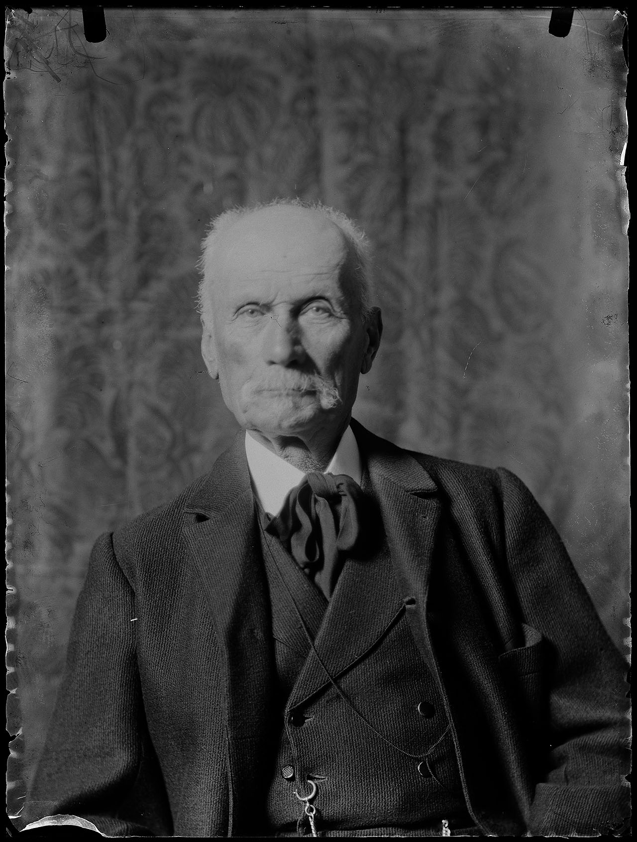 L0996 (negativo) di studio di vetrate artistiche Moretti-Caselli (fine/ inizio XX/ XXI)