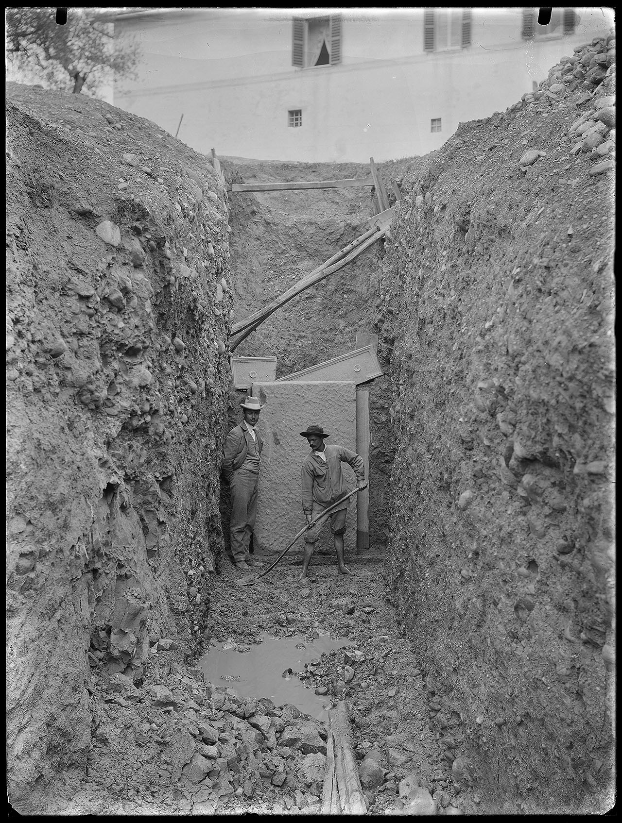 L1140 (negativo) di studio di vetrate artistiche Moretti-Caselli (fine/ inizio XX/ XXI)