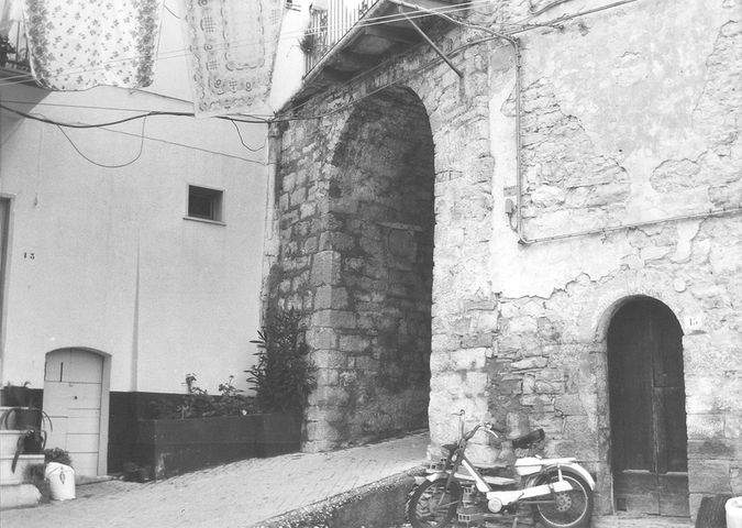 Casa Lomma-Boccardo e Porta Commercio (casa, bifamiliare, porta urbica) - Castelmauro (CB) 