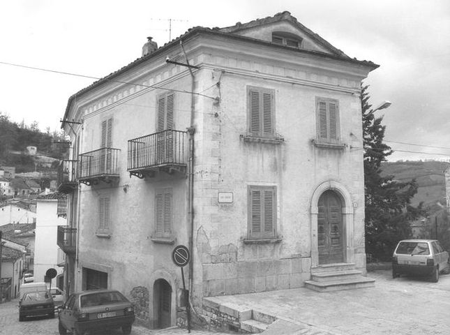 Palazzo Colangelo (palazzo, borghese, monofamiliare) - Fossalto (CB) 