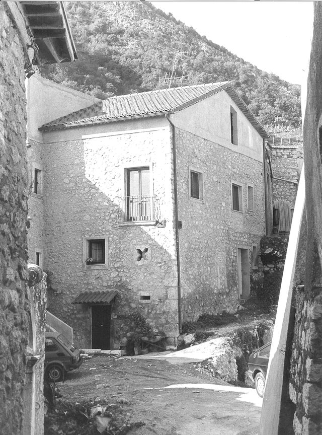 Casa Venditti-Zaccara (casa, a blocco, bifamiliare) - Sesto Campano (IS) 