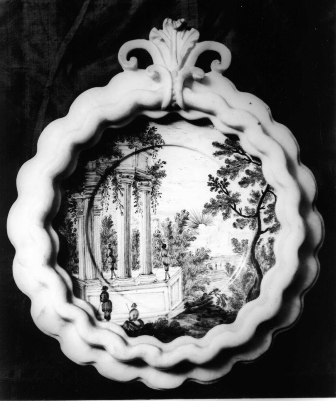 paesaggio con rovine (piattino, coppia) - bottega di Castelli (metà sec. XVIII)