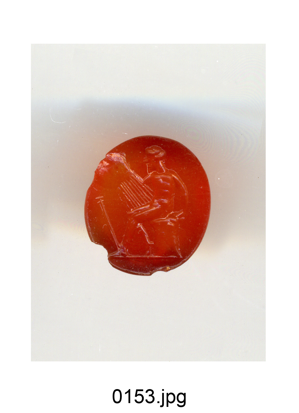 figura maschile seduta (gemma) - produzione italiana, produzione romana (secc. XVI/ XVIII)