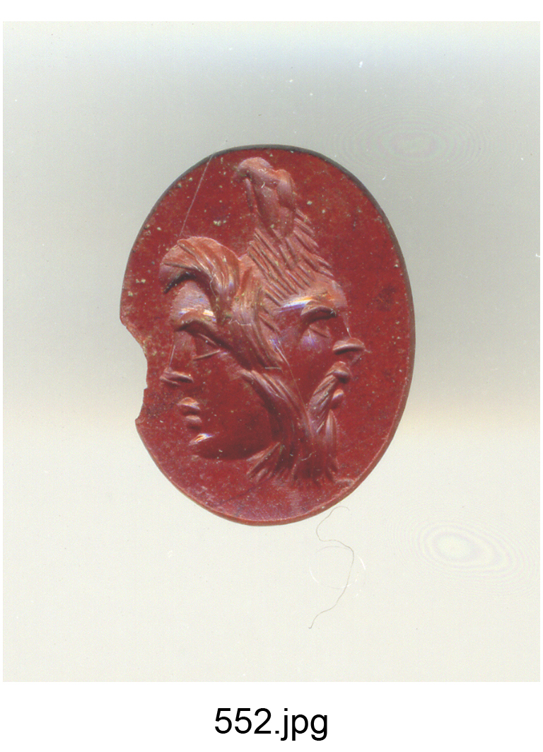 tripla maschera con Sileno, Satiro e aquila (gemma) - produzione romana (sec. II)