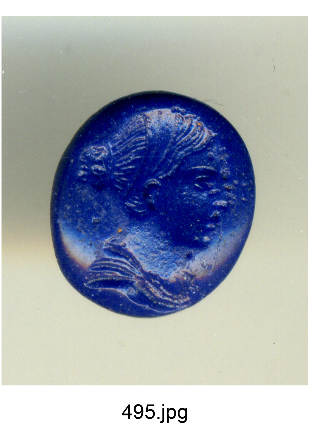 busto femminile rivolto a destra (tipo Faustina II) (gemma) - produzione romana (sec. II)