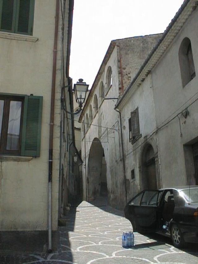 palazzo, nobiliare, plurifamiliare - Roccamandolfi (IS) 