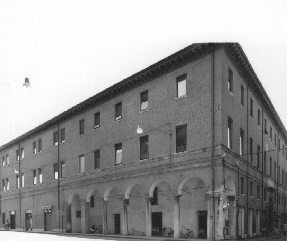 palazzo, pubblico - Ferrara (FE)  (XV)