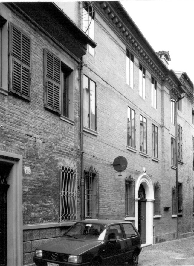 casa, privata - Ferrara (FE)  (XVI)