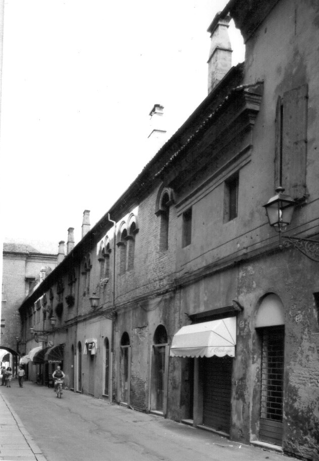 casa, in linea - Ferrara (FE)  (XII)