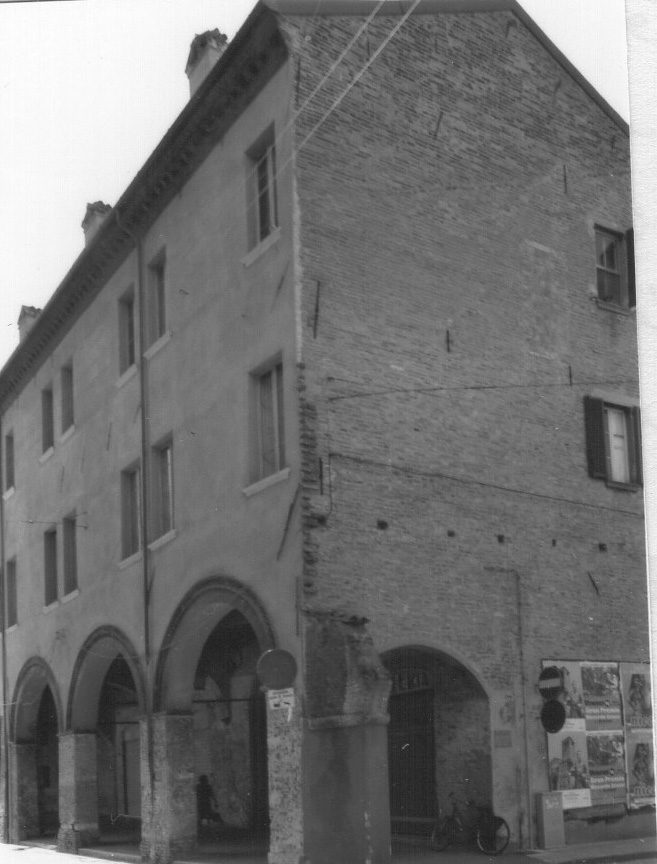 casa, privata - Ferrara (FE)  (XIV)