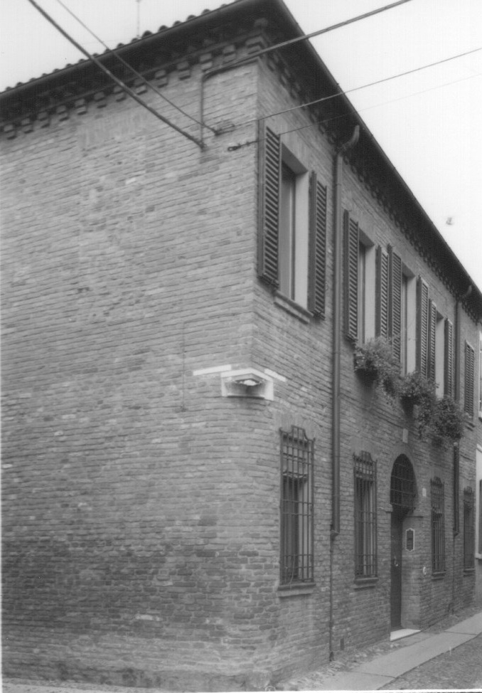 casa, privata - Ferrara (FE)  (XVI)