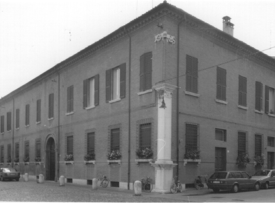 Palazzo Gulinelli (palazzo, privato) - Ferrara (FE)  (XV, fine)