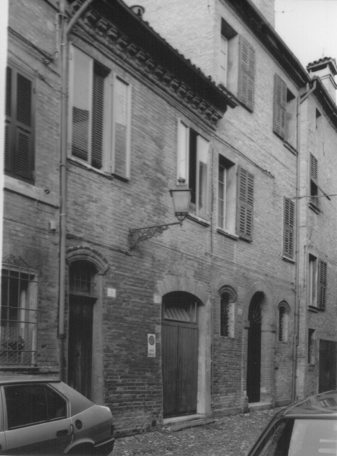 casa, privata - Ferrara (FE)  (XV, fine)