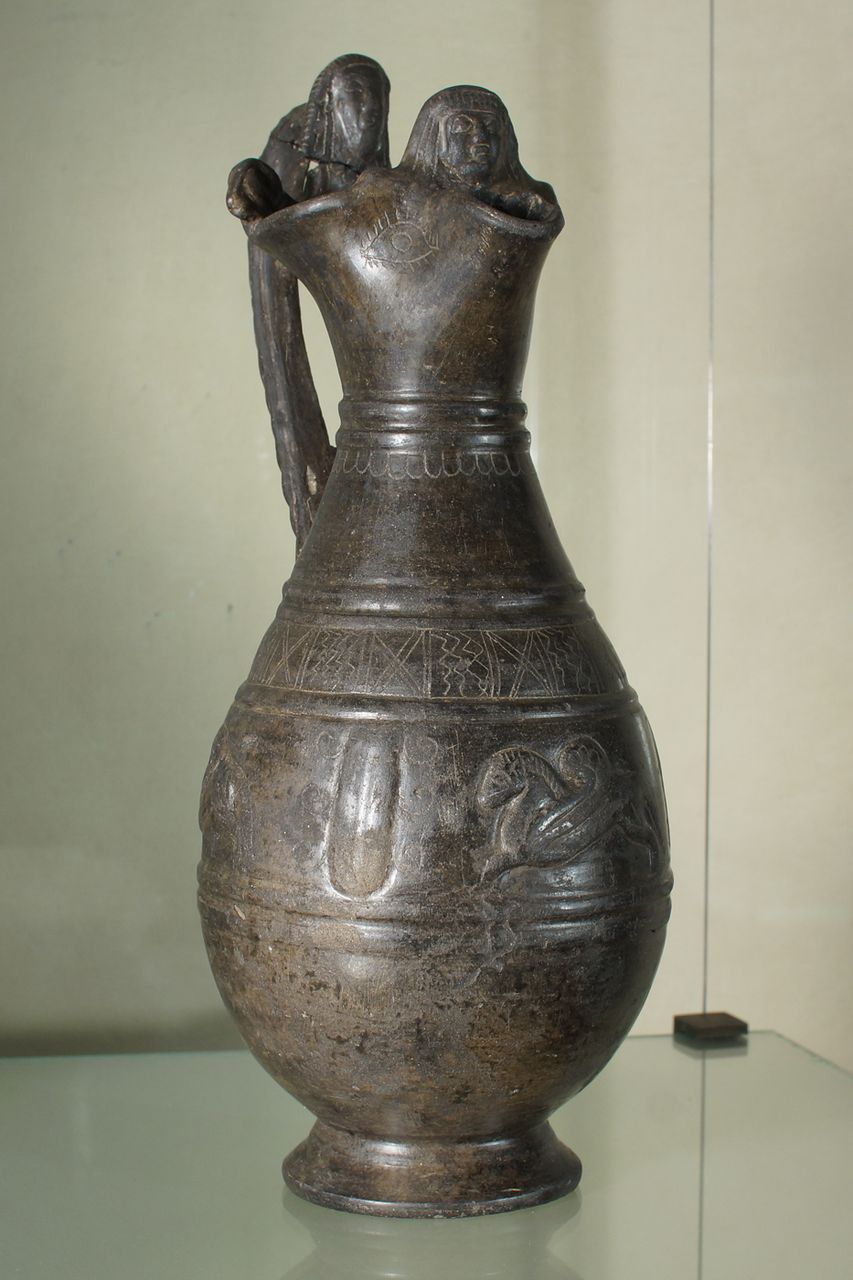 oinochoe - Produzione chiusina (seconda metà VI secolo a.C)