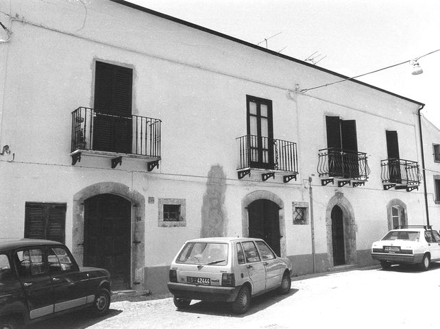 Palazzo Prete (palazzo, gentilizio, plurifamiliare) - Conca Casale (IS) 