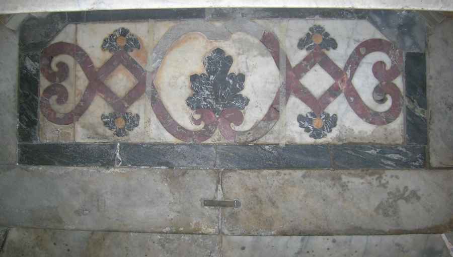 motivi decorativi geometrici e vegetali stilizzati (decorazione a intarsio) - bottega lucchese (secondo quarto sec. XVIII)