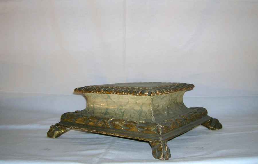 soggetto non presente (base) - bottega lucchese (prima metà sec. XIX)