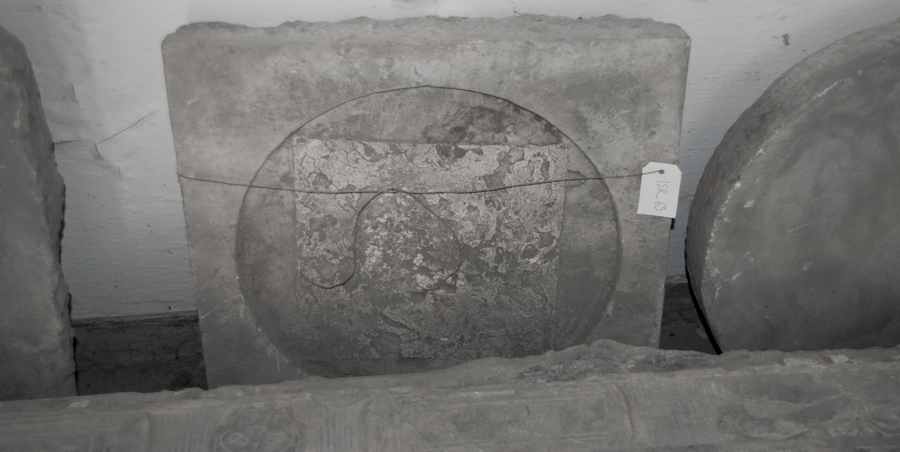 lapide tombale - ambito toscano (sec. XVII)