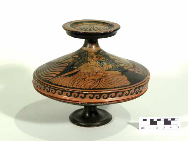 lekanis - Produzione apula (seconda meta' sec. IV a.C)