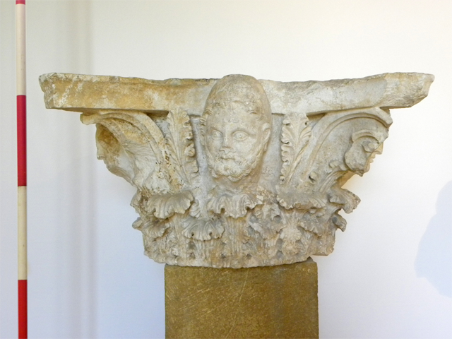 capitello, corinzio figurato - Ambito ellenistico (sec. II a.C)