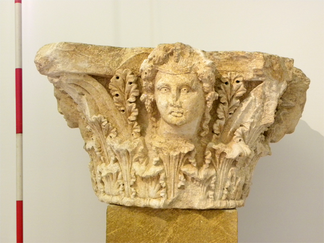 capitello, corinzio figurato - Ambito ellenistico (sec. II a.C)