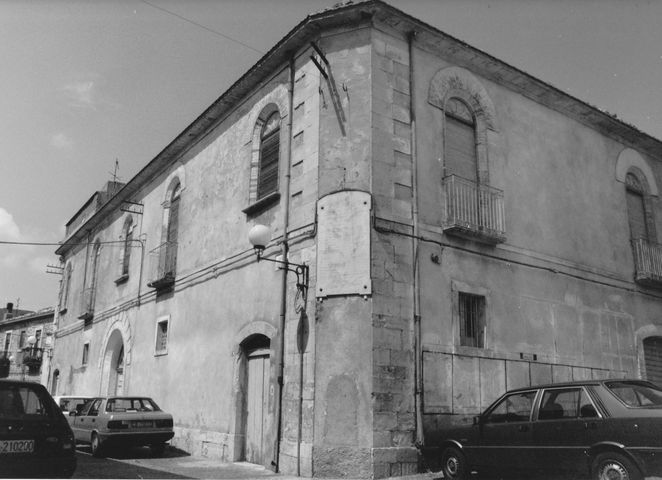 Palazzo Quinzii (palazzo, gentilizio) - San Felice del Molise (CB) 