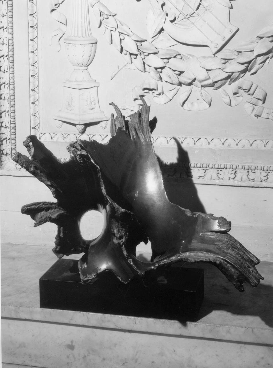 Primavera d'altoforno, soggetto aniconico (scultura) di Somaini Francesco (sec. XX)