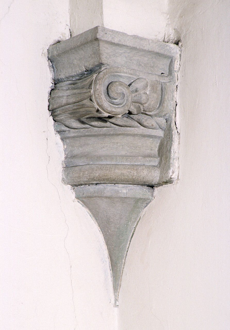 peduccio - angolare, serie di Michelozzi Michelozzo (sec. XV)