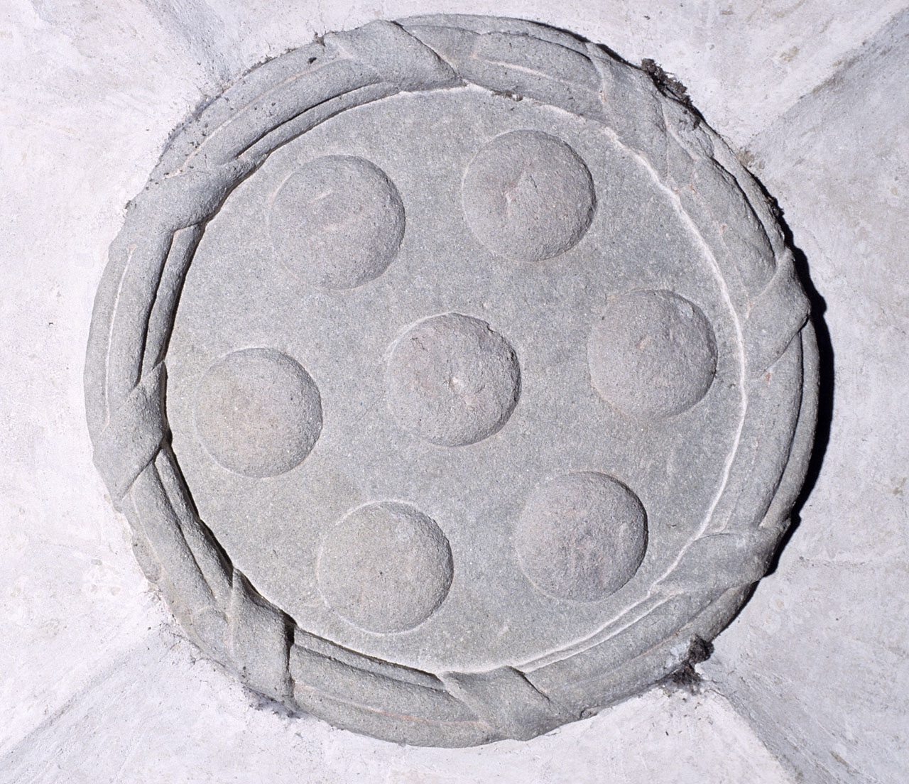 stemma gentilizio della famiglia Medici (chiave di volta) di Michelozzi Michelozzo (secondo quarto sec. XV)