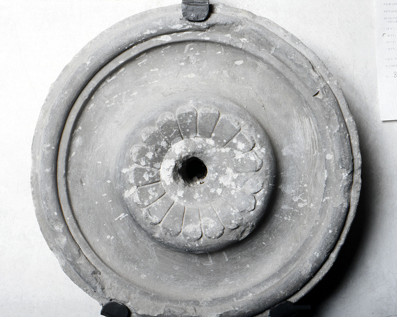 borchia di lavabo - bottega fiorentina (prima meta' sec. XV)