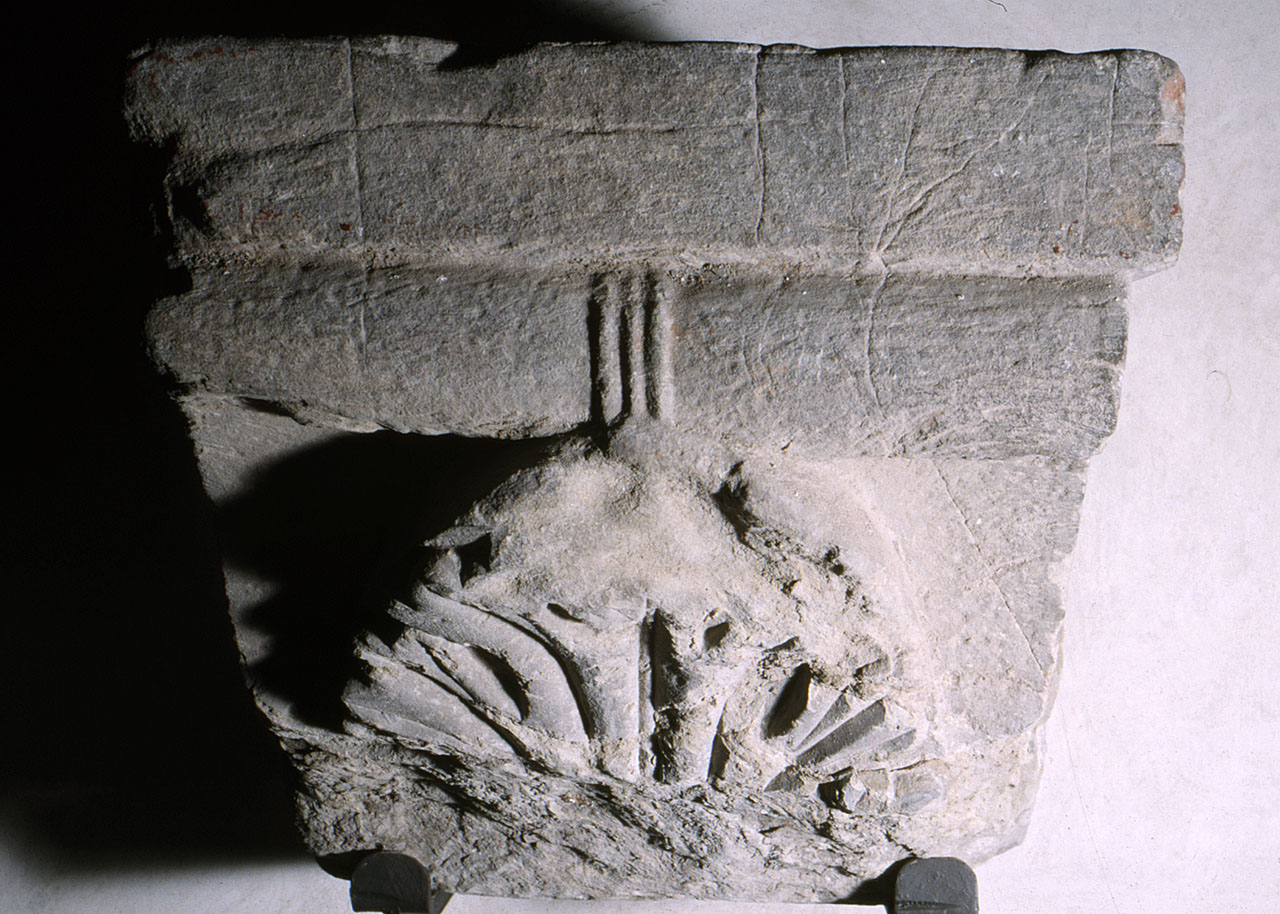 mensola architettonica - bottega fiorentina (ultimo quarto sec. XIII)