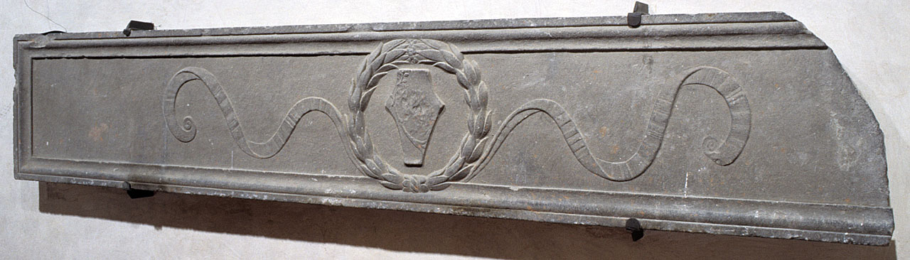 architrave di caminetto - bottega fiorentina (sec. XV)