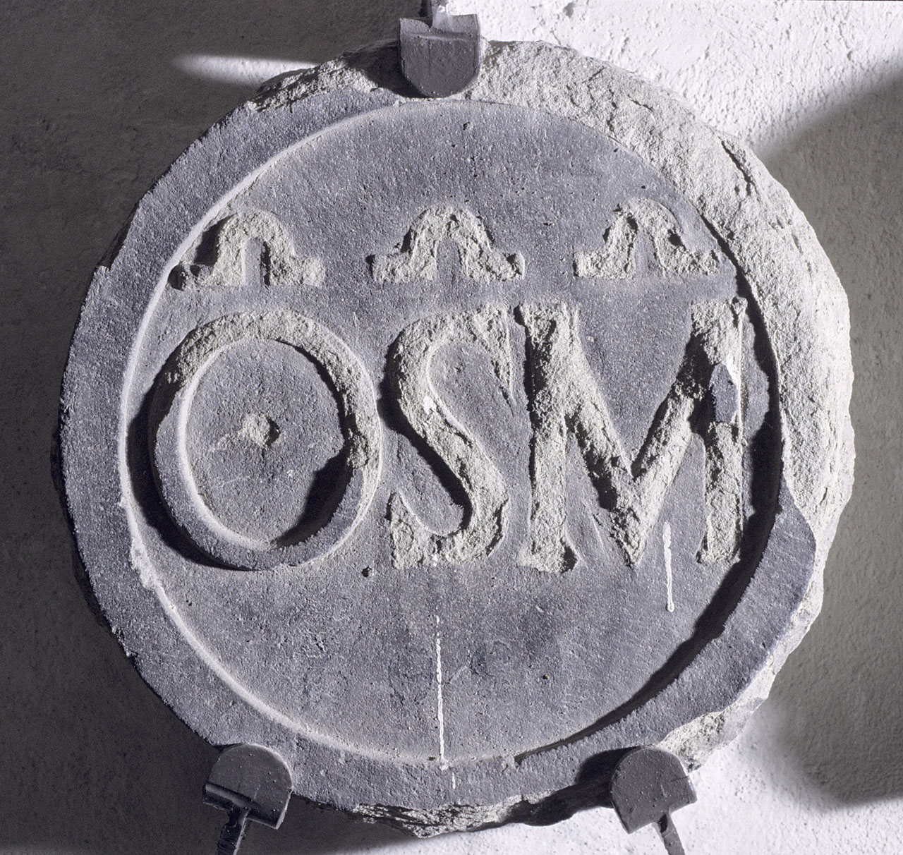 insegna della Compagnia di Orsanmichele (rilievo) - bottega fiorentina (sec. XV)