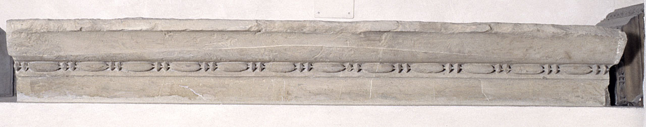 cornicione, frammento - bottega fiorentina (prima metà sec. XV)