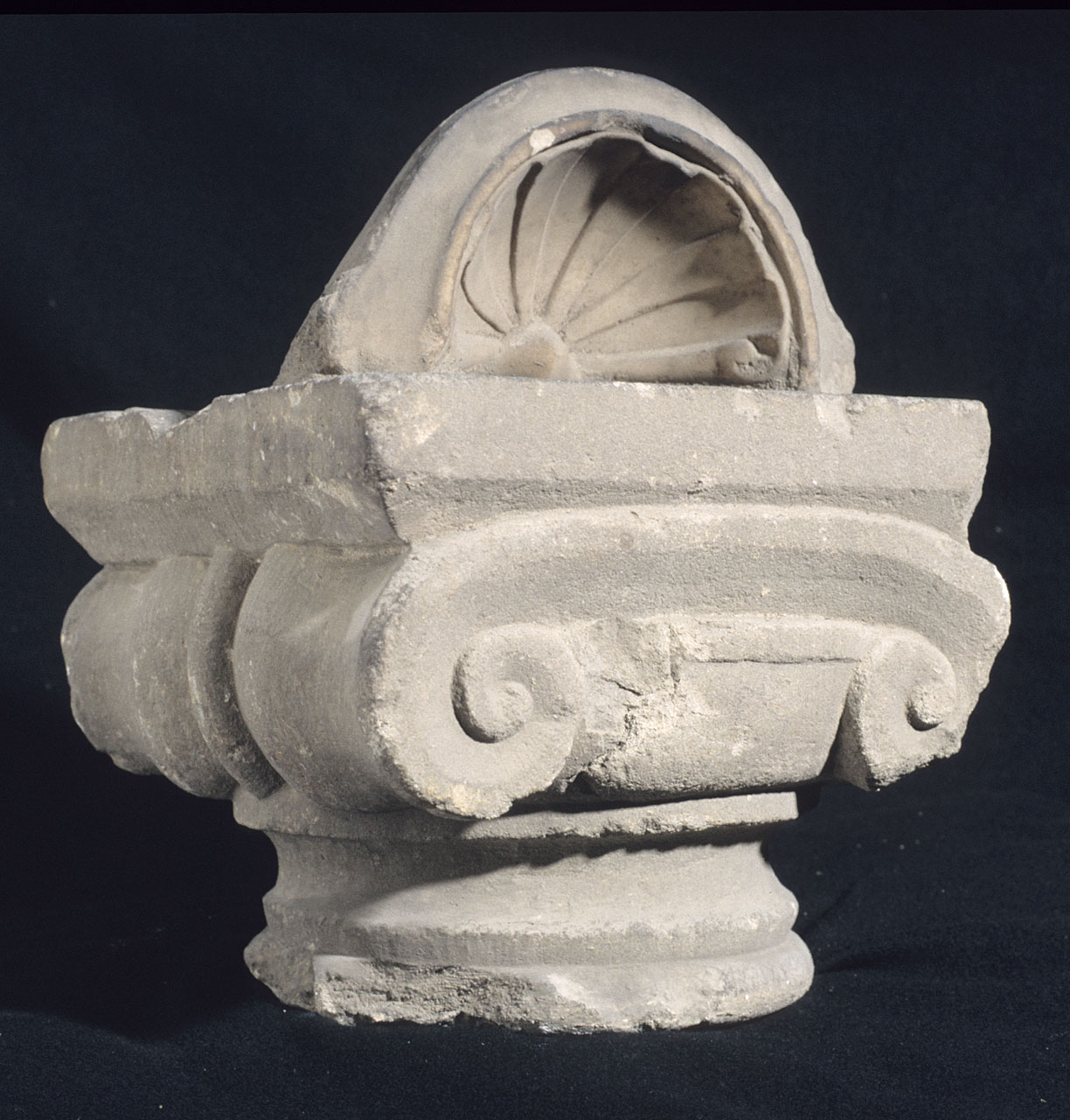 capitello - bottega fiorentina (sec. XV)