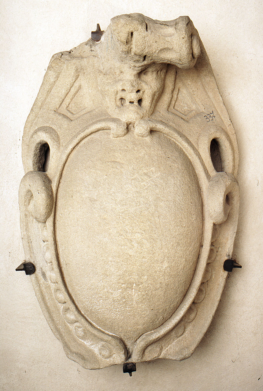 stemma gentilizio (?) (rilievo) - bottega fiorentina (sec. XVI)