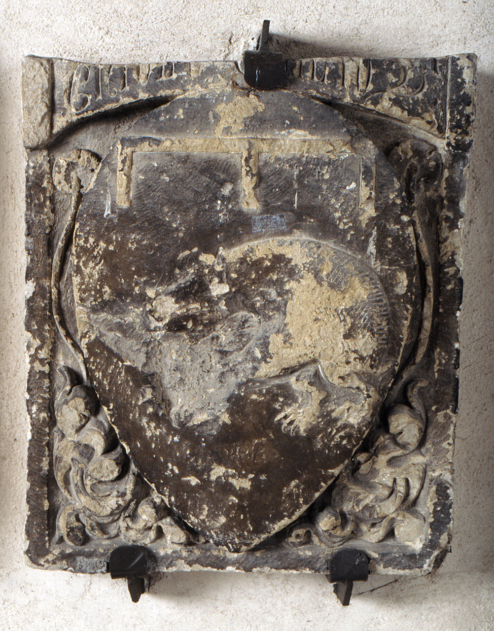 stemma gentilizio della famiglia Barsali (lapide tombale) - bottega fiorentina (sec. XV)