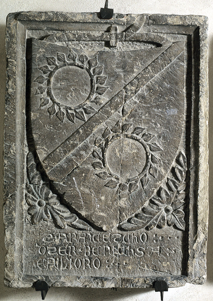 stemma gentilizio della famiglia Scarsi (lapide tombale) - bottega fiorentina (sec. XIV)